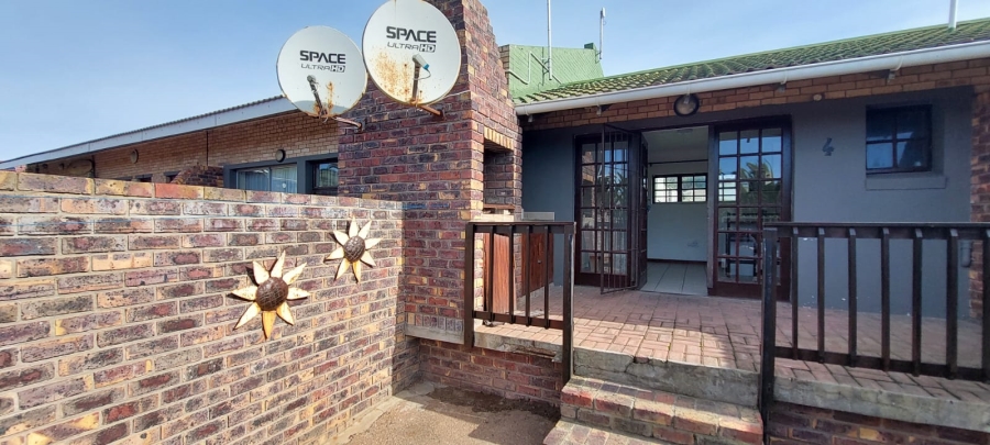 To Let 1 Bedroom Property for Rent in Ferreira Town Eastern Cape